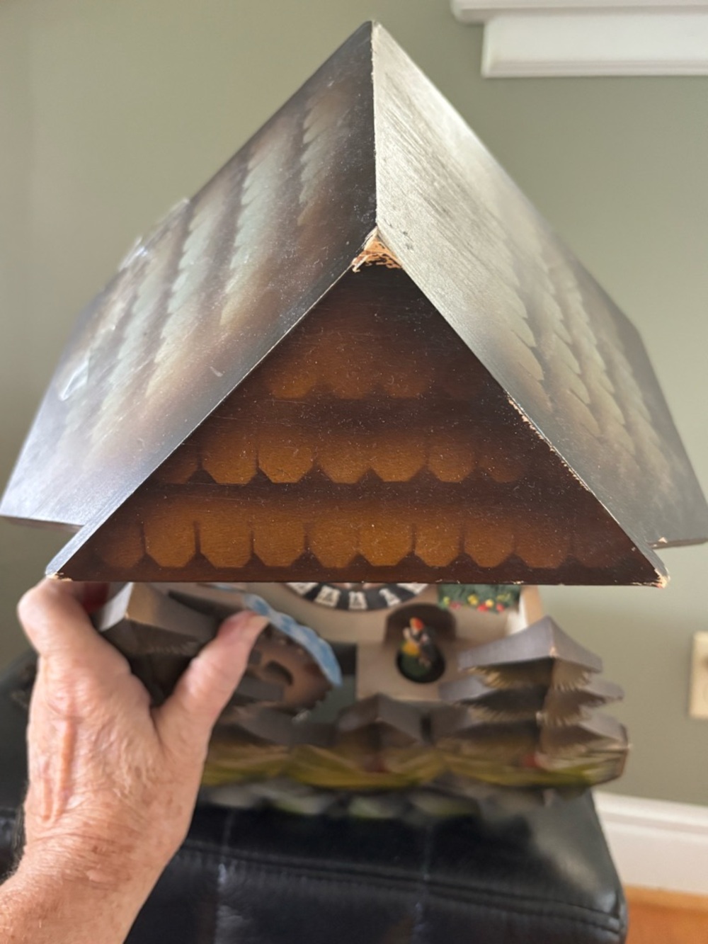 AS IS Vintage Handcrafted Wooden Chalet German Cuckoo Clock - Picture 4 of 5